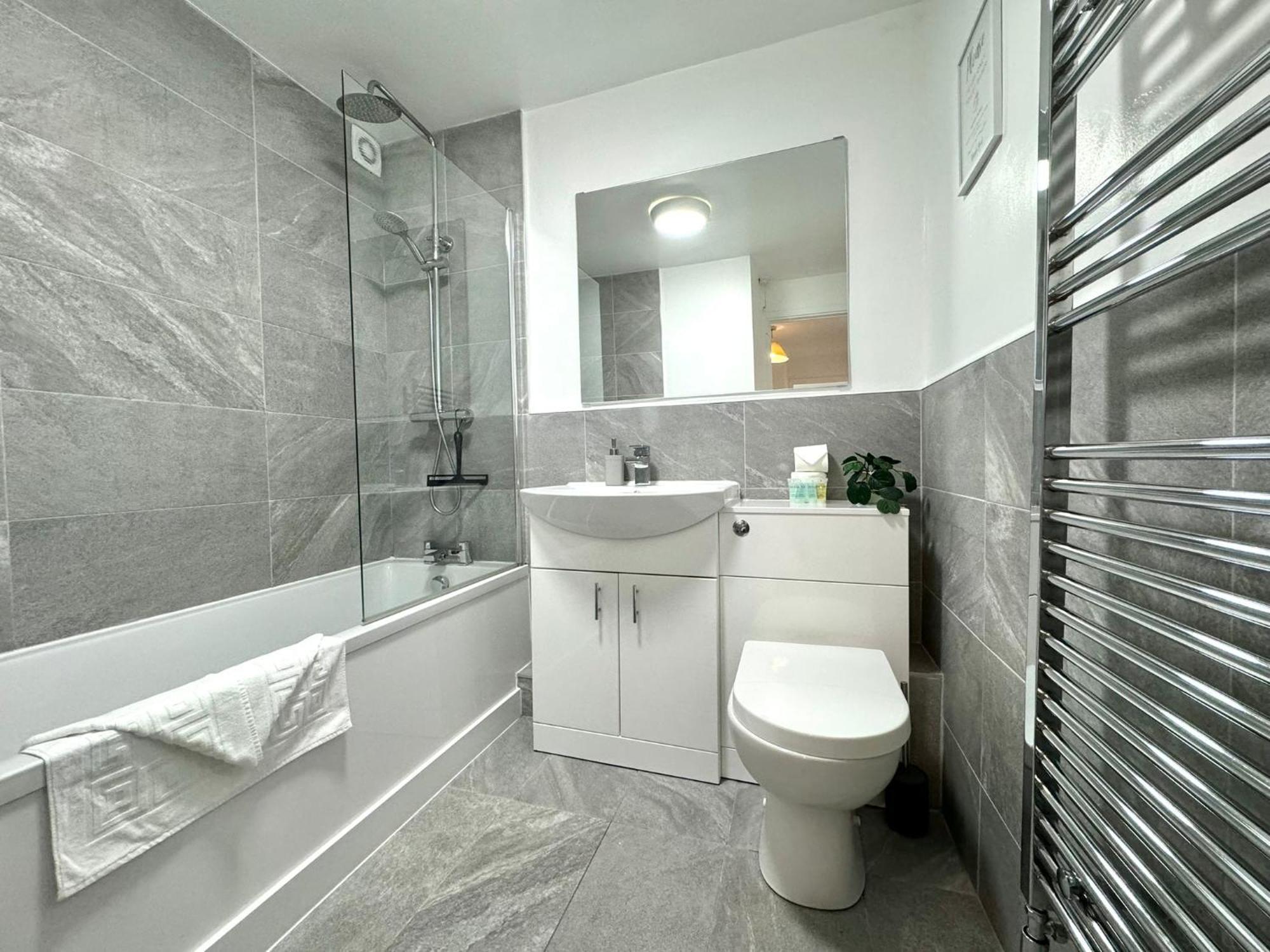 The Alnham, Large 3 Bed Apartment, Close To The City Newcastle upon Tyne Exterior photo